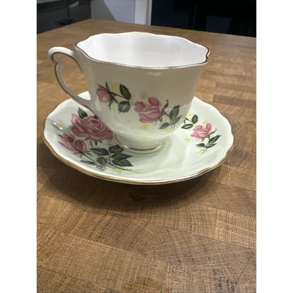 Colclough Tea Cup & Salisbury Saucer White, Flowers, England